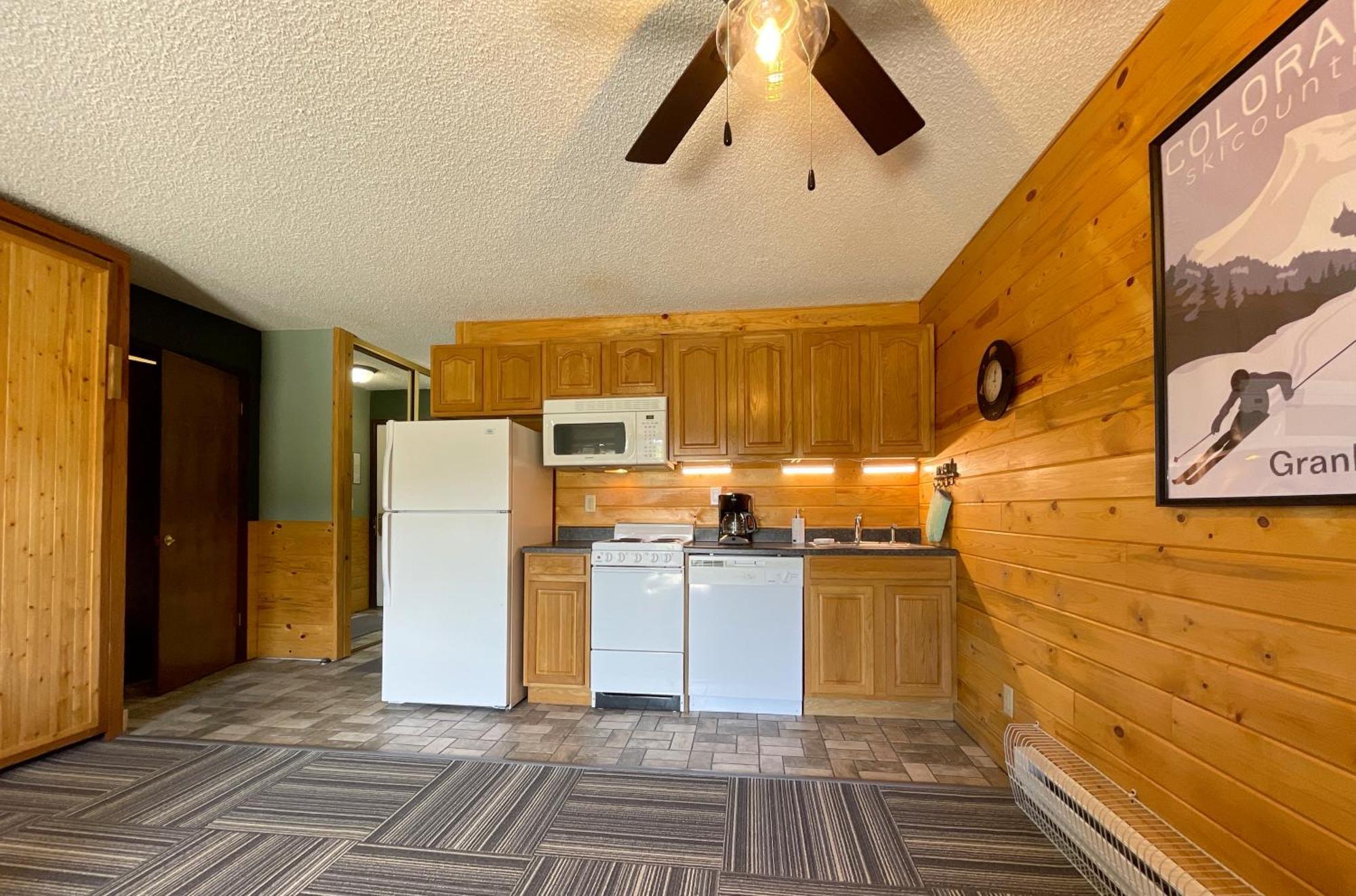 Relax, Adventure, Views, Amenities+Memories Leilighet Granby Eksteriør bilde